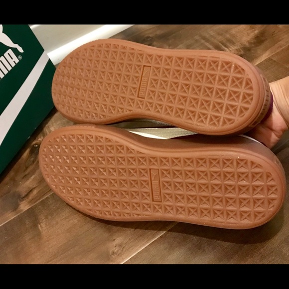 Brand New Puma Sneaker Youth Size 7 = Women’s 8.5 - Picture 6 of 6